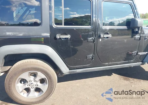 2015 Jeep Wrangler Unlimited Sport из США, поврежденный, VIN 1C4BJWDG0FL710202